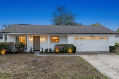 House in Orlando, Florida 3 bedrooms, 111.85 sq.m. № 2112436 - photo 22