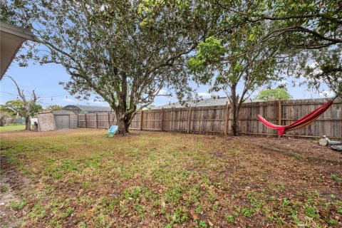 House in Orlando, Florida 3 bedrooms, 111.85 sq.m. № 2112436 - photo 21
