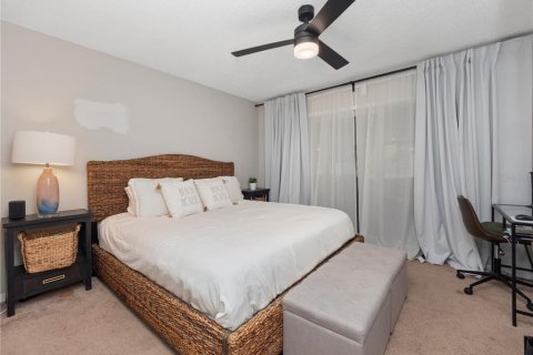 House in Orlando, Florida 3 bedrooms, 111.85 sq.m. № 2112436 - photo 17