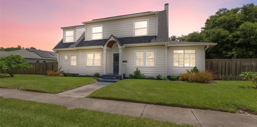 Casa en Saint Petersburg, Florida 3 dormitorios, 278.71 m2 № 1885887