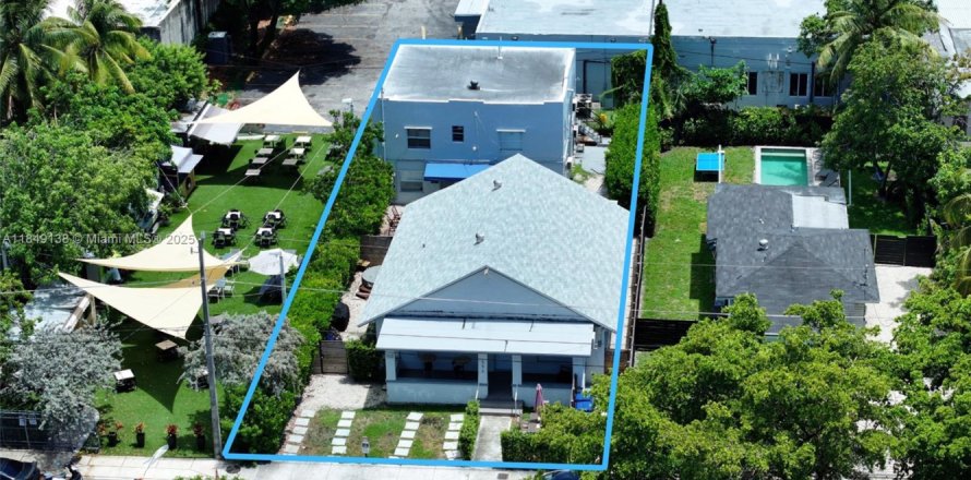 Propiedad comercial en Miami, Florida № 1850780