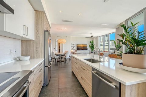 Condominio en venta en Sarasota, Florida, 3 dormitorios, 196.21 m2 № 2136490 - foto 11