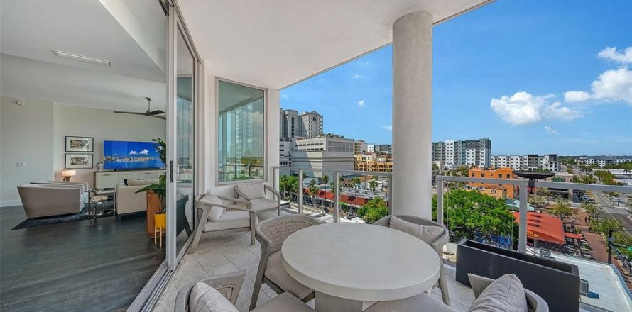 Condominio en Sarasota, Florida, 3 dormitorios № 2136490