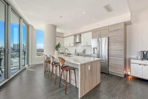 Condominio en venta en Sarasota, Florida, 3 dormitorios, 196.21 m2 № 2136490 - foto 7
