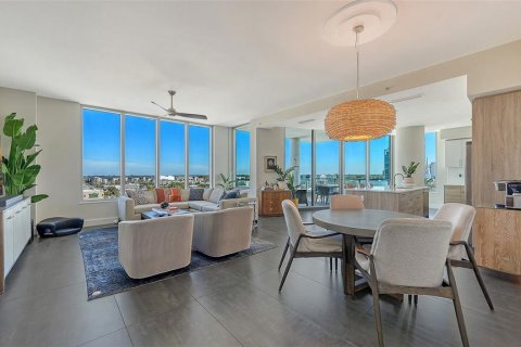 Condominio en venta en Sarasota, Florida, 3 dormitorios, 196.21 m2 № 2136490 - foto 3