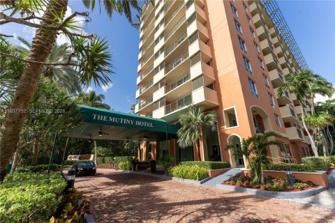 Copropriété à louer à Miami, Floride: 1 chambre, 60.39 m2 № 2152608 - photo 2
