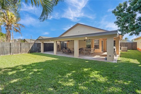 Villa ou maison à vendre à Homestead, Floride: 4 chambres, 138.98 m2 № 2019985 - photo 2