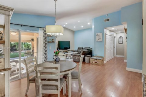 Villa ou maison à vendre à Homestead, Floride: 4 chambres, 138.98 m2 № 2019985 - photo 3