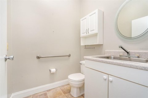 Immobilier commercial à louer à Melbourne, Floride № 1782362 - photo 16