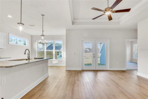 House in Alachua, Florida 4 bedrooms, 150.5 sq.m. № 1769597 - photo 3