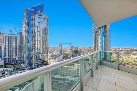 Condominio en alquiler en Miami, Florida, 2 dormitorios, 114.92 m2 № 2007780 - foto 16