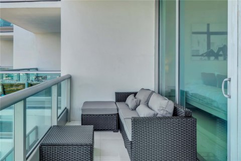 Condominio en alquiler en Miami, Florida, 2 dormitorios, 114.92 m2 № 2007780 - foto 12