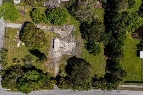 Terreno en venta en Davie, Florida № 2054470 - foto 17