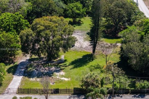 Terreno en venta en Davie, Florida № 2054470 - foto 24