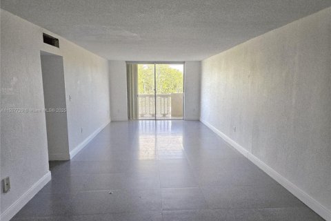 Copropriété à vendre à North Miami, Floride: 2 chambres, 95.04 m2 № 1811262 - photo 3