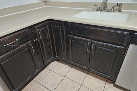 Copropriété à vendre à North Miami, Floride: 2 chambres, 95.04 m2 № 1811262 - photo 14