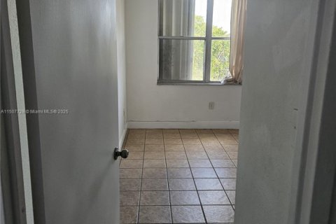 Copropriété à vendre à North Miami, Floride: 2 chambres, 95.04 m2 № 1811262 - photo 16