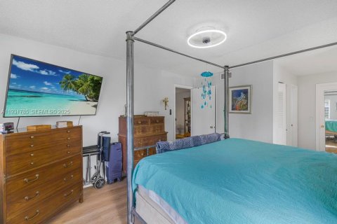 Condo in Delray Beach, Florida, 2 bedrooms  № 1992058 - photo 16