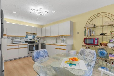 Condo in Delray Beach, Florida, 2 bedrooms  № 1992058 - photo 12