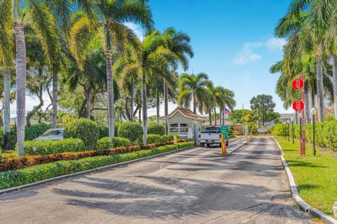 Condo in Delray Beach, Florida, 2 bedrooms  № 1992058 - photo 2