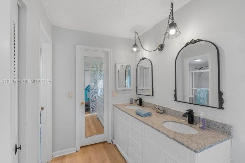 Condo in Delray Beach, Florida, 2 bedrooms  № 1992058 - photo 17