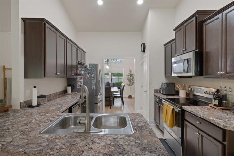 Villa ou maison à vendre à Homosassa, Floride: 4 chambres, 200.67 m2 № 2352435 - photo 17