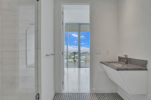 Copropriété à vendre à Miami, Floride: 2 chambres, 88.72 m2 № 2012121 - photo 14