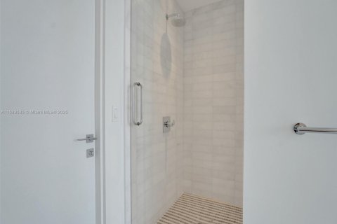 Copropriété à vendre à Miami, Floride: 2 chambres, 88.72 m2 № 2012121 - photo 16