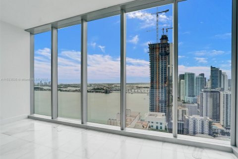 Copropriété à vendre à Miami, Floride: 2 chambres, 88.72 m2 № 2012121 - photo 4