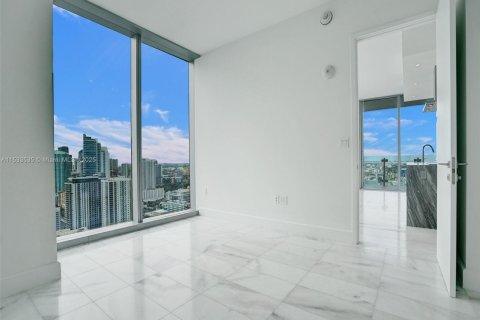Copropriété à vendre à Miami, Floride: 2 chambres, 88.72 m2 № 2012121 - photo 17