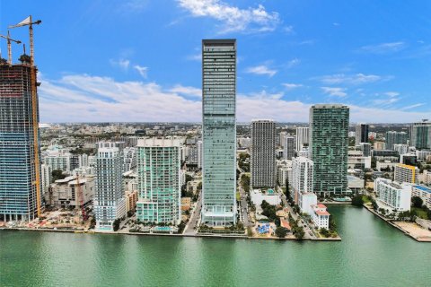 Copropriété à vendre à Miami, Floride: 2 chambres, 88.72 m2 № 2012121 - photo 24