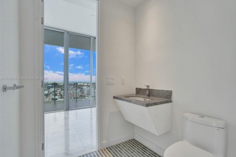 Copropriété à vendre à Miami, Floride: 2 chambres, 88.72 m2 № 2012121 - photo 15