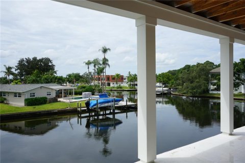 Villa ou maison à vendre à Saint Petersburg, Floride: 4 chambres, 367.24 m2 № 2406349 - photo 2