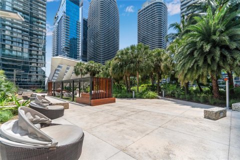 Condo in Miami, Florida, 2 bedrooms  № 2023047 - photo 22