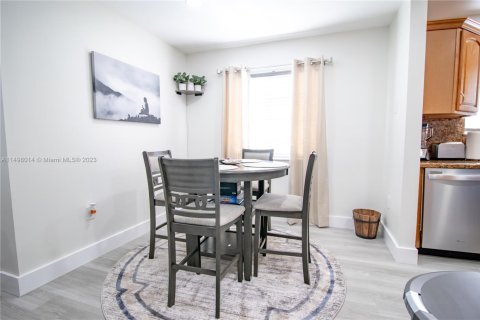 Adosado en alquiler en Cutler Bay, Florida, 2 dormitorios, 102.19 m2 № 1938098 - foto 6