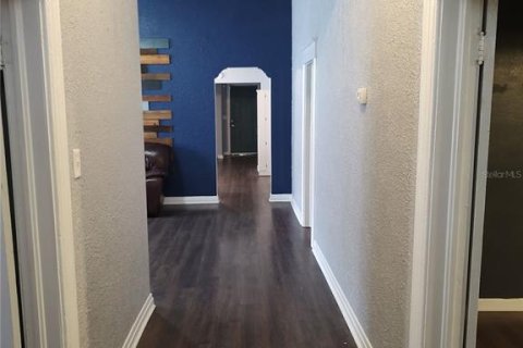 Casa en alquiler en Tampa, Florida, 5 dormitorios, 156.35 m2 № 1795631 - foto 3