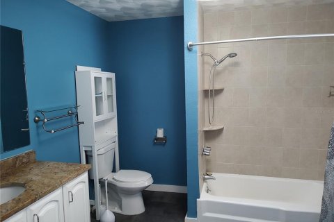 Casa en alquiler en Tampa, Florida, 5 dormitorios, 156.35 m2 № 1795631 - foto 10