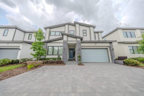 House in Orlando, Florida 12 bedrooms, 449.83 sq.m. № 2366974