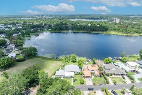 House in Winter Park, Florida 3 bedrooms, 229.19 sq.m. № 2100179 - photo 28