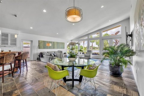 House in Winter Park, Florida 3 bedrooms, 229.19 sq.m. № 2100179 - photo 6