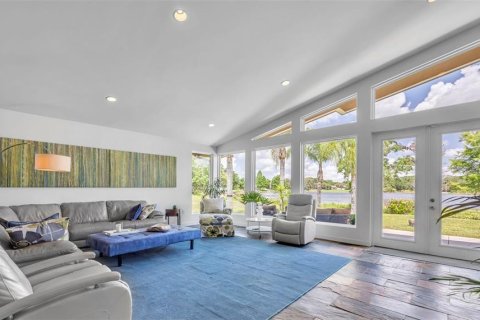 House in Winter Park, Florida 3 bedrooms, 229.19 sq.m. № 2100179 - photo 7