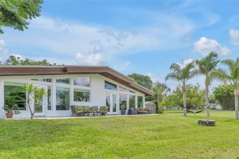 House in Winter Park, Florida 3 bedrooms, 229.19 sq.m. № 2100179 - photo 29