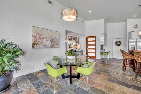 House in Winter Park, Florida 3 bedrooms, 229.19 sq.m. № 2100179 - photo 8