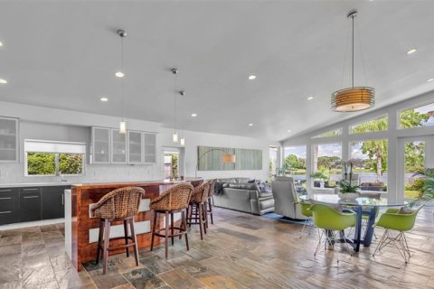 House in Winter Park, Florida 3 bedrooms, 229.19 sq.m. № 2100179 - photo 10