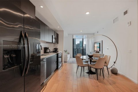 Condominio en alquiler en Miami, Florida, 2 dormitorios, 96.9 m2 № 2039629 - foto 9