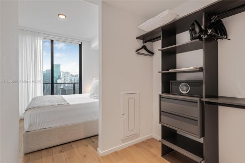 Condominio en alquiler en Miami, Florida, 2 dormitorios, 96.9 m2 № 2039629 - foto 19