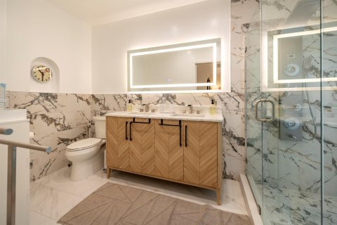 Casa en venta en Fort Lauderdale, Florida, 3 dormitorios, 252.51 m2 № 2343838 - foto 28