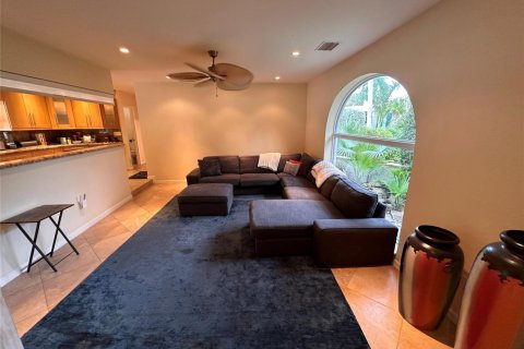 Casa en venta en Fort Lauderdale, Florida, 3 dormitorios, 252.51 m2 № 2343838 - foto 6