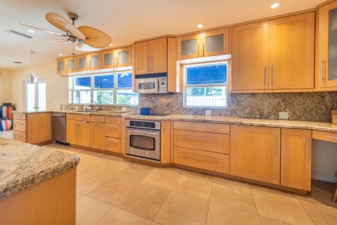 Casa en venta en Fort Lauderdale, Florida, 3 dormitorios, 252.51 m2 № 2343838 - foto 14