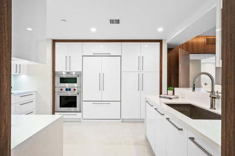 Condo in Boca Raton, Florida, 2 bedrooms № 2081698 - photo 3